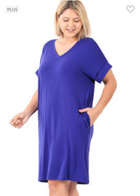 Load image into Gallery viewer, Tshirt Dress plus size
